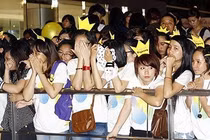 Hâm mộ thần tượng cũng cần có văn hóa