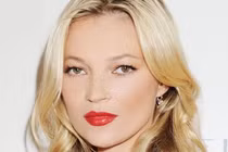 Nghệ thuật dùng son đỏ để Mẹ và Con gái đều xinh 