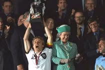 Đức giễu cợt tuyển Anh trên chính quê hương của bóng đá