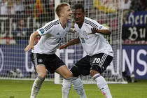 Thơ bình luận trận tứ kết: Đức 4-2 Hy Lạp