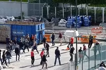 Video: Fan Dortmund và Bayern ẩu đả tại London trước giờ chung kết