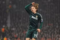 Chuyển sang Chelsea, Jose Mourinho muốn lôi cả Modric đi theo