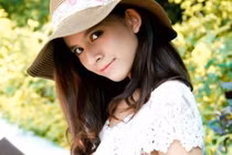 Thiên sứ 9X: Ánh mắt đẹp tựa Phương Tư Doanh trong "Xóm vắng" 