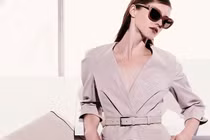 Sang trọng quyến rũ cùng thiết kế Christian Dior mùa thu này