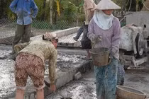 Nhọc nhằn phận nữ phu hồ