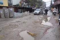 Trung Kính: Đoạn đường thảm họa