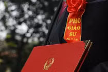 Nhiều trường đại học công bố nhu cầu bổ nhiệm, bổ nhiệm lại GS, PGS năm 2026