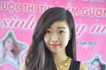 Nữ sinh trong mơ 2013 say sưa hát, múa trước giờ trao giải