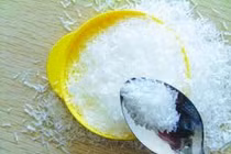 Vận chuyển trái phép hơn 6 tấn mì chính Trung Quốc