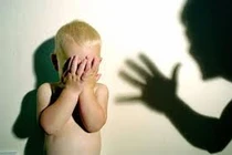 10 điều tuyệt đối không nên làm trước mặt con