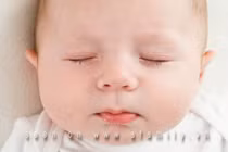 Ngủ lúc nào giúp bé tăng chiều cao tốt nhất?