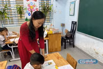 Thông tư 27 giao GV đánh giá học sinh, nhiều trường tiểu học tổ chức kiểm tra như kỳ thi có đúng?