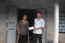 Bạn đọc hảo tâm sẻ chia khó khăn với bà già đơn độc mắc bệnh nan y