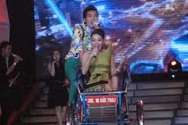 Khương Ngọc - Mỹ Lệ ăn điểm với 'Xích lô chính chủ'