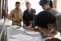 Tư vấn TS 2012: Không có nguyện vọng thi cụm, ghi hồ sơ thế nào