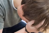 Teen nam "dính chưởng" do thử “làm người lớn”