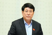 Thẩm quyền của người đứng đầu tạm đình chỉ công tác với cán bộ cấp dưới