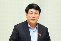 Thẩm quyền của người đứng đầu tạm đình chỉ công tác với cán bộ cấp dưới