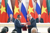 Vietnam Airlines và Ngân hàng Ngoại thương Nga ký kết hợp tác tại Điện Kremlin
