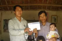 Quà bạn đọc tiếp tục đến với bé gái 2 tháng tuổi khát sữa mẹ