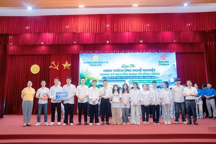 Đội thi Trường Cao đẳng Nông nghiệp Thanh Hóa đoạt giải Nhất tại Hội thi “Học sinh, sinh viên thích ứng nghề nghiệp trong kỷ nguyên xanh và bình đẳng giới” năm 2026.