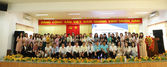 Các đại biểu tham dự Hội thảo “The Regional Symposium on English Language Teaching in Vietnam” lần thứ 2 (ngày 24/6/2025). Ảnh: Trường CLASKA 482244834-1104428288151729-2824869224493429539-n.jpg