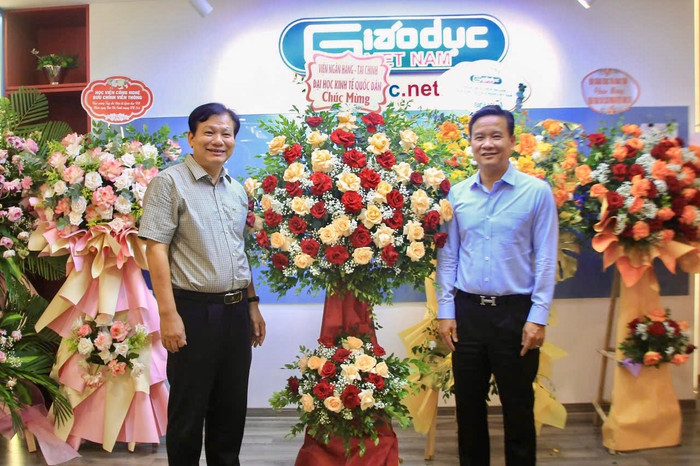 Lãnh đạo Viện Ngân hàng - Tài chính (Đại học Kinh tế Quốc dân) đến thăm và chúc mừng Tạp chí. img-7668.jpg