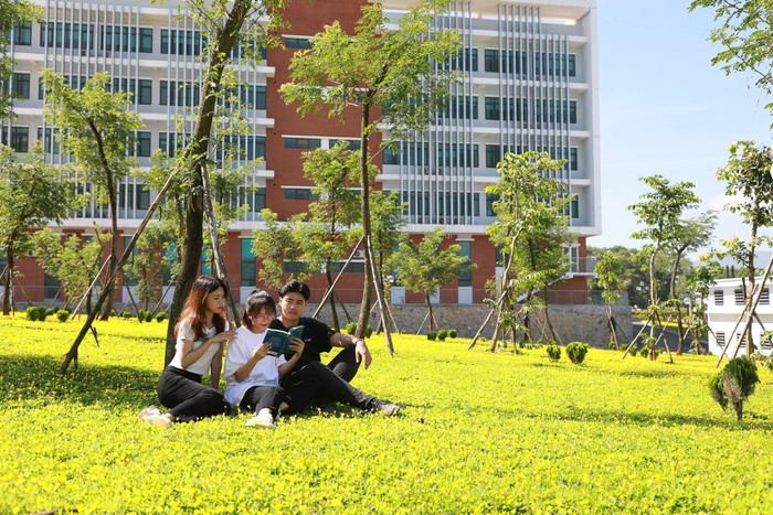 Sinh viên Đại học Quốc gia Hà Nội. Ảnh: VNU dhqghn-6.jpg