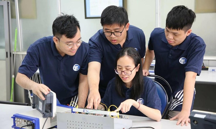 Sinh viên Trường Đại học Công nghệ, Đại học Quốc gia Hà Nội. Ảnh: VNU-UET