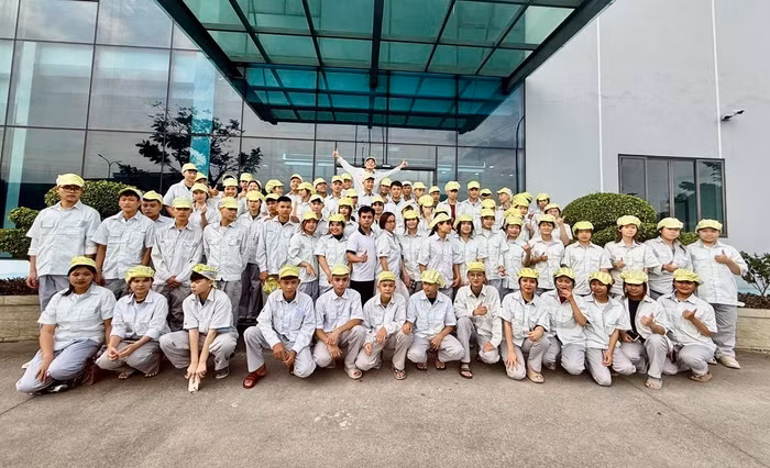 Sinh viên Trường Cao đẳng Nông nghiệp Thanh Hóa thực tập tại Công ty TNHH Hua Zhuang Electronics Việt Nam.