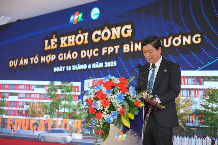 Ông Võ Văn Minh - Phó Bí thư Tỉnh uỷ, Chủ tịch UBND tỉnh Bình Dương phát biểu tại lễ khởi công công trình Tổ hợp Giáo dục FPT Bình Dương. Ông Võ Văn Minh - Phó Bí thư Tỉnh uỷ, Chủ tịch UBND tỉnh Bình Dương phát biểu tại lễ khởi công công trình Tổ hợp Giáo dục FPT Bình Dương.