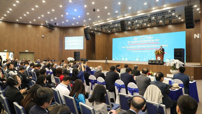 Hội thảo Quốc tế Việt Nam học lần thứ 7 với chủ đề: "Việt Nam: Phát triển bền vững trong kỷ nguyên mới". Hội thảo Quốc tế Việt Nam học lần thứ 7 với chủ đề: "Việt Nam: Phát triển bền vững trong kỷ nguyên mới".