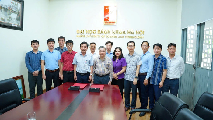 Trường Đại học Hồng Đức làm việc với Trường Vật liệu - Đại học Bách Khoa Hà Nội về chương trình đào tạo công nghệ bán dẫn (6/2025) anh-4.jpg