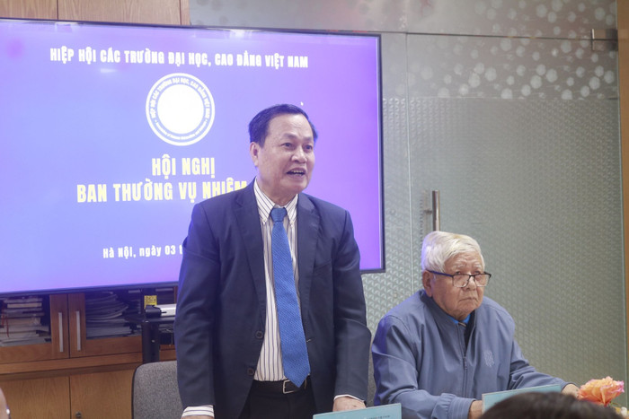 Phó Chủ tịch Thường trực Hiệp hội Các trường đại học, cao đẳng Việt Nam Nguyễn Hữu Đức chia sẻ tại Hội nghị.