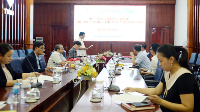 Một phiên họp của Hội đồng Giáo sư cơ sở Trường Đại học Thủ Dầu Một năm 2025. Ảnh: TDMU Một phiên họp của Hội đồng Giáo sư cơ sở Trường Đại học Thủ Dầu Một năm 2025. Ảnh: TDMU