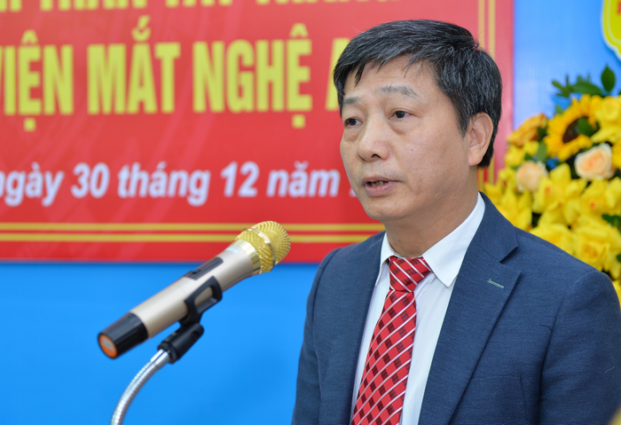 Tiến sĩ Trần Tất Thắng - Giám đốc Bệnh viện Mắt Nghệ An. Ảnh: Thành Cường/Báo Nghệ An Tiến sĩ Trần Tất Thắng - Giám đốc Bệnh viện Mắt Nghệ An. Ảnh: Thành Cường/Báo Nghệ An
