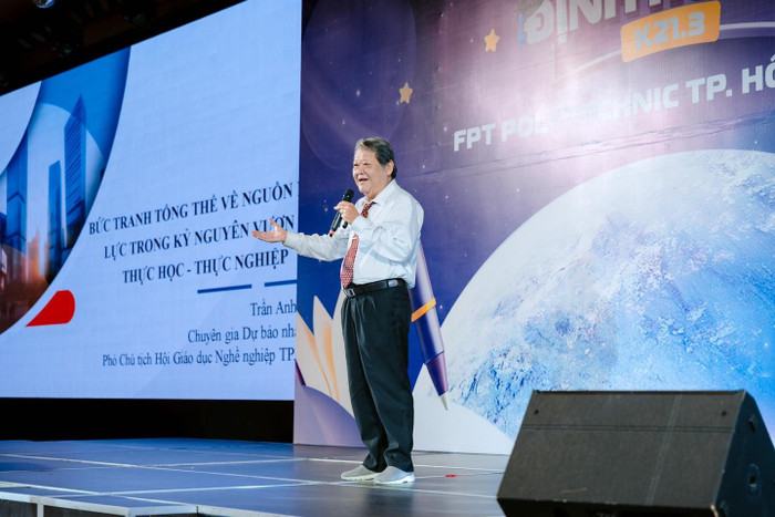 Ông Trần Anh Tuấn - Chuyên gia dự báo nhân lực, Phó chủ tịch Hội giáo dục nghề nghiệp thành phố Hồ Chí Minh. Ảnh: Trường Cao đẳng FPT Polytechnic 527661743-122235664256123274-8013759816508808788-n.jpg