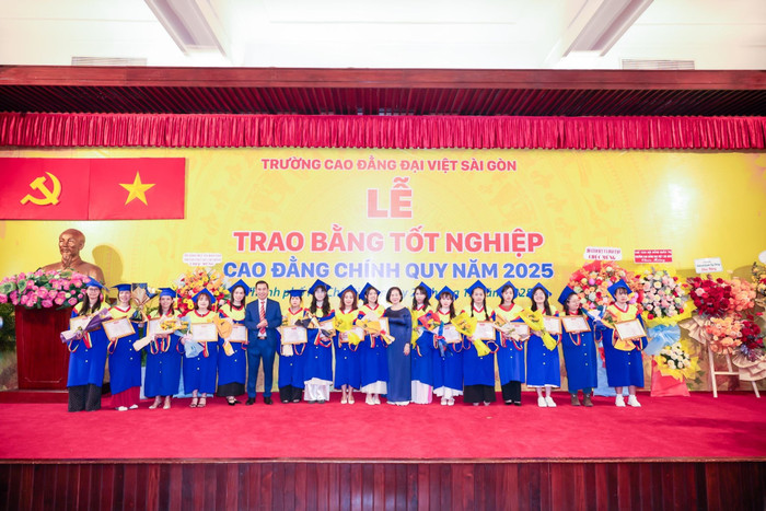 Buổi lễ khép lại, mở ra một chặng đường mới đầy kỳ vọng cho các tân khoa Trường Cao đẳng Đại Việt Sài Gòn.