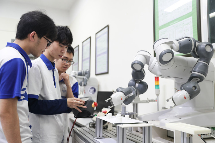 Ảnh minh họa: Sinh viên Trường Đại học Công nghệ, Đại học Quốc gia Hà Nội Ảnh minh họa: Sinh viên Trường Đại học Công nghệ, Đại học Quốc gia Hà Nội