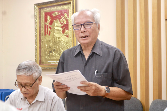 Tiến sĩ Lê Viết Khuyến - Phó Chủ tịch Hiệp hội Các trường đại học, cao đẳng Việt Nam trình bày tóm tắt Báo cáo tình hình và kết quả triển khai các hoạt động của Hiệp hội trong 6 tháng đầu năm 2025, dự kiến những hoạt động chính của Hiệp hội trong 6 tháng cuối năm 2025 và dự kiến những nội dung chính về phương hướng, nhiệm vụ của Hiệp hội ở nhiệm kỳ III. Ảnh: Doãn Nhàn mg-9750.jpg