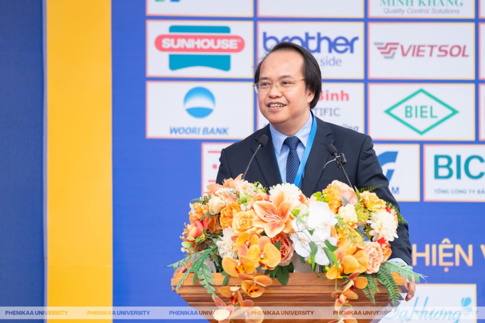 Phó Giáo sư, tiến sĩ Nguyễn Phú Khánh - Phó Tổng Giám đốc Đại học Phenikaa