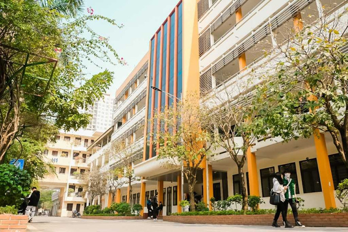 Một góc khuôn viên Trường Đại học Công nghệ Giao thông vận tải. Một góc khuôn viên Trường Đại học Công nghệ Giao thông vận tải.