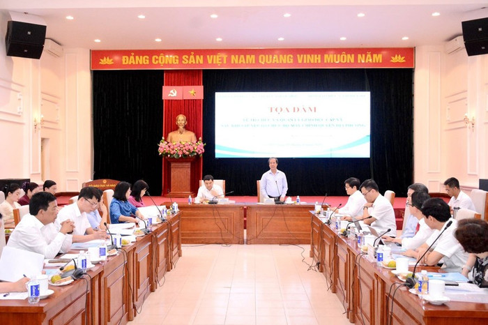 Tọa đàm về tổ chức và quản lý giáo dục cấp xã sau khi sắp xếp tổ chức bộ máy chính quyền địa phương. Ảnh: Nguyễn Mạnh Tọa đàm về tổ chức và quản lý giáo dục cấp xã sau khi sắp xếp tổ chức bộ máy chính quyền địa phương. Ảnh: Nguyễn Mạnh