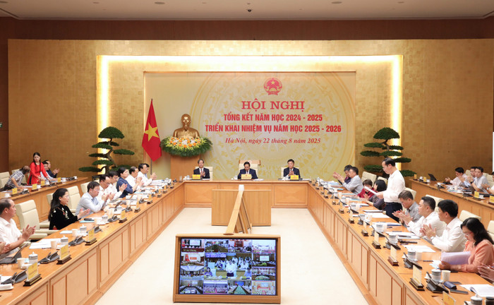 Toàn cảnh hội nghị tại điểm cầu trực tiếp (trụ sở Văn phòng Chính phủ). Ảnh: Trần Hiệp img-9243.jpg