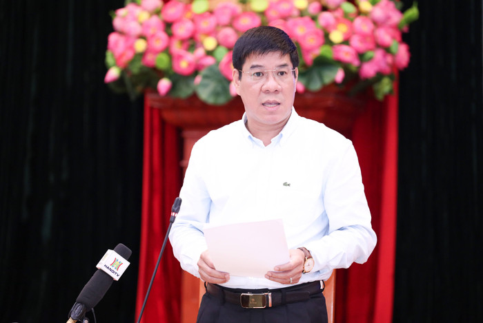 Giáo sư Huỳnh Văn Chương - Cục trưởng Cục Quản lý chất lượng (Bộ Giáo dục và Đào tạo) cho biết: “Đến thời điểm này, chúng tôi chưa ghi nhận trường hợp nào vì hoàn cảnh hay có rủi ro mà không được tham dự kỳ thi”. Ảnh: Trần Hiệp img-7502.jpg