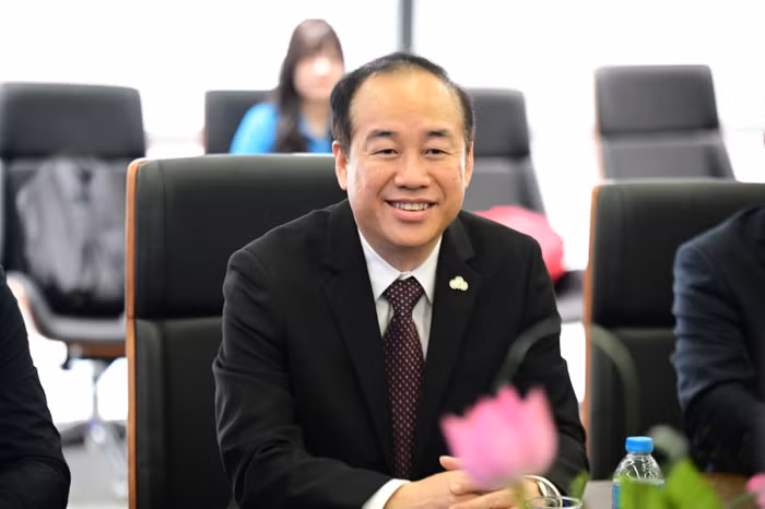 pgsts-nguyen-thanh-tung-tai-buoi-le-ky-ket-hop-tac-voi-truong-thanh-hoa-tham-quyen-tsinghua-sigs.jpg