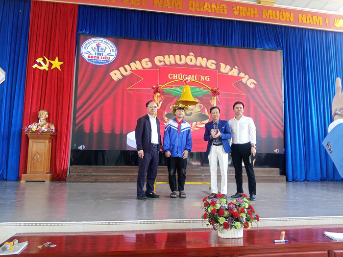 Học sinh tranh tài tại sân chơi Rung chuông vàng.