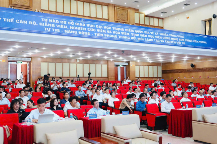 Các đại biểu tham dự hội nghị. Ảnh: Trần Hiệp Các đại biểu tham dự hội nghị. Ảnh: Trần Hiệp