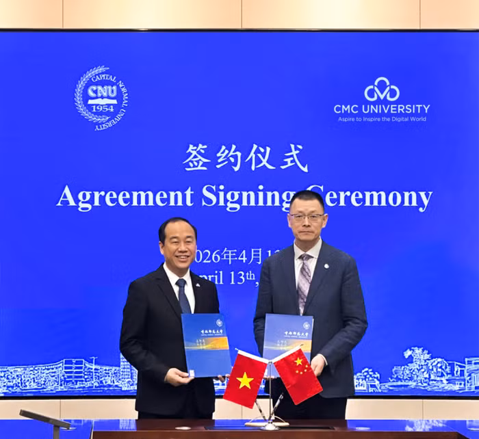 Đại diện Trường Đại học CMC và Đại học Sư phạm Thủ đô (CNU) ký kết hợp tác