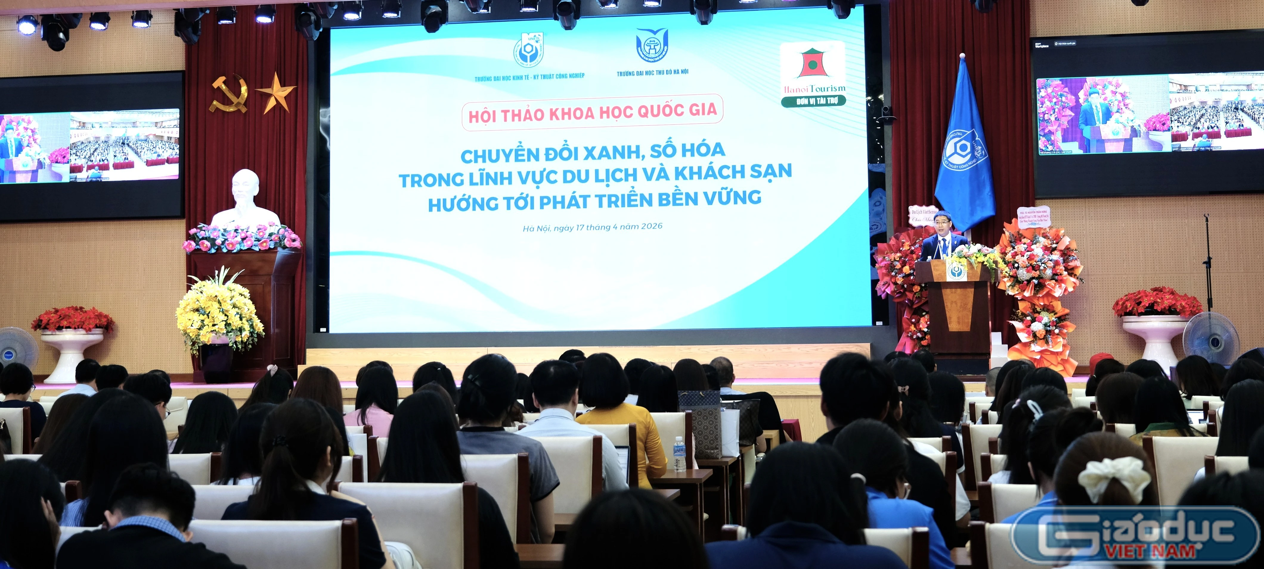 Chuyên gia, nhà khoa học quy tụ bàn giải pháp chuyển đổi xanh, số hóa lĩnh vực Du lịch và Khách sạn